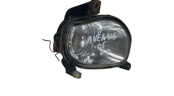 Toyota Avensis T250 Front fog light 27042202 8121005060