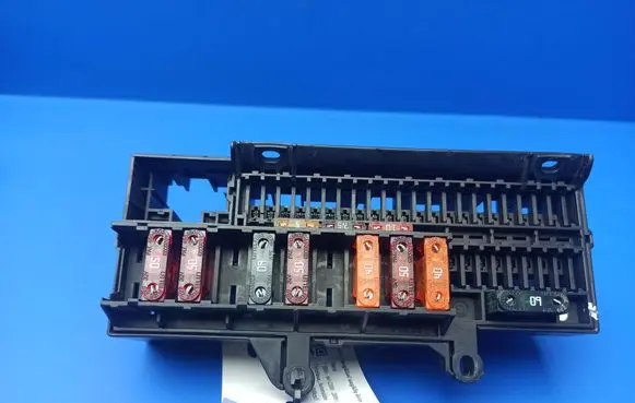 BMW 7 E65 E66 Fuse module 6900582 6113690058204