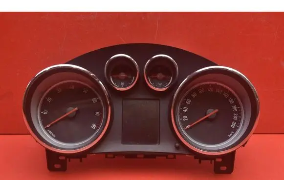 Opel Astra J Speedometer (instrument cluster) 13355674AB2L