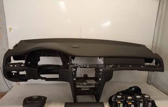 Skoda Superb B6 (3T) Dashboard 