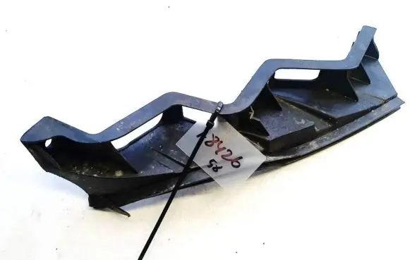 Front bumper mounting bracket