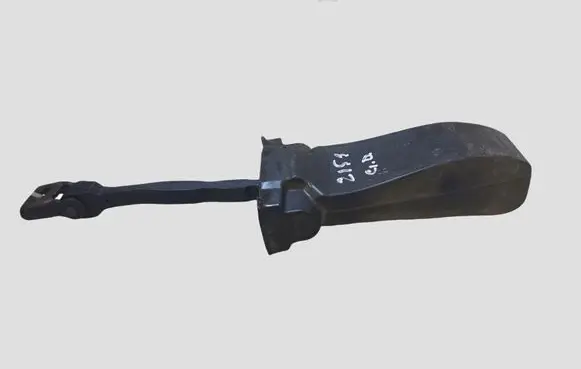 Skoda Superb B8 (3V) Rear door check strap stopper 3V0839267