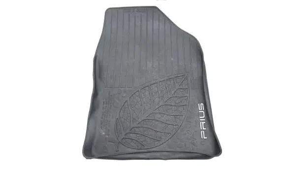 Toyota Prius (XW50) Front floor mat PT90847165