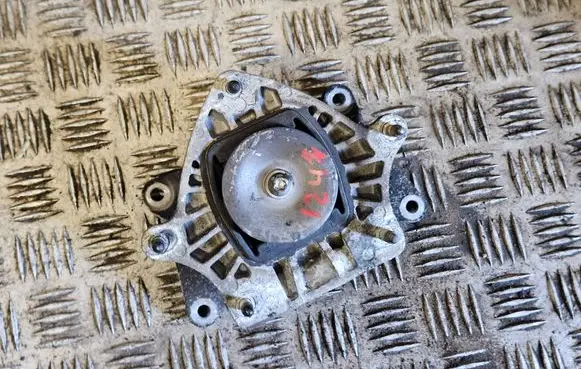 Mercedes-Benz C W205 Gearbox mount A2052402500 17081201109 15474984