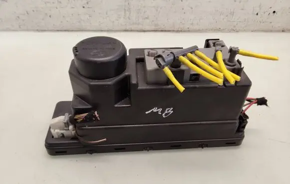 Mercedes-Benz E W210 Central locking vacuum pump 2108002248