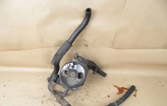 Hyundai Getz Power steering pump 571101C301