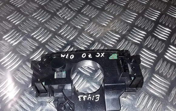 Volvo XC70 Engine control unit/module 30798519