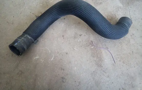 Nissan Qashqai Engine coolant pipe/hose