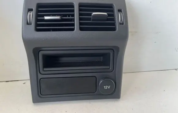 Jaguar XE Rear air vent grill GX73044C82A