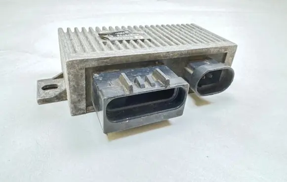 Renault Scenic I Glow plug pre-heat relay 7700111525