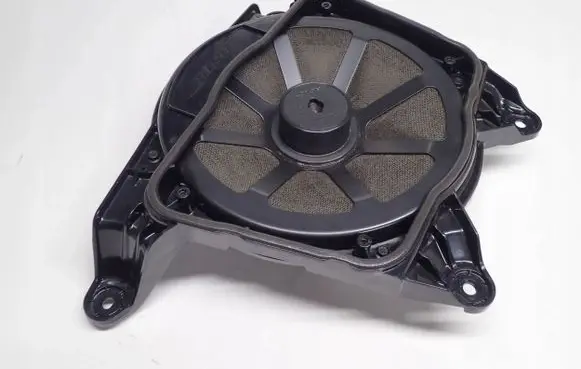 Audi A8 S8 D4 4H Subwoofer speaker 4H0035481A