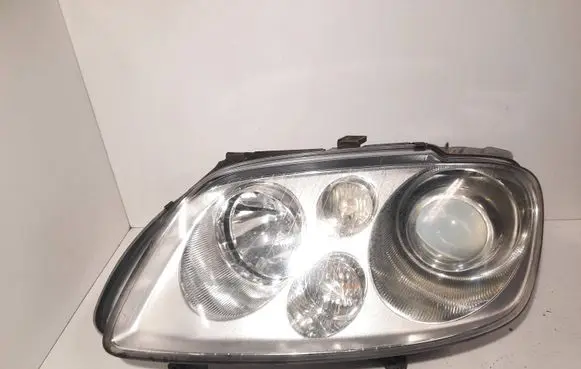 Volkswagen Touran I Headlight/headlamp 1T0941031F