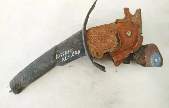 Handbrake/parking brake lever assembly