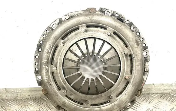 Ford Focus Pressure plate 3082001970