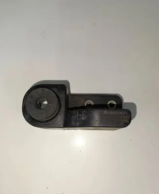 Opel Astra K Radiator mount bracket 13466590