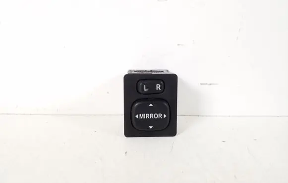 Toyota Urban Cruiser (XP110) Wing mirror switch 84870-34010