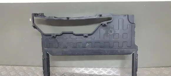 Renault Captur Intercooler air guide/duct channel 215592894R