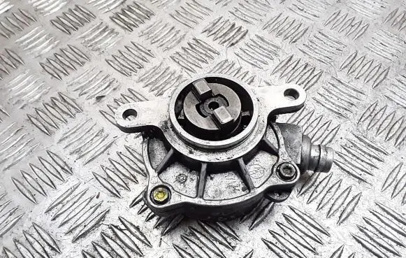 Renault Laguna II Vacuum pump 8200102535