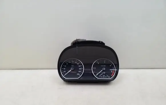 BMW 1 E81 E87 Speedometer (instrument cluster) 1024952