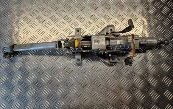 Alfa Romeo Giulietta Steering wheel axle set 00505193680 SN00154