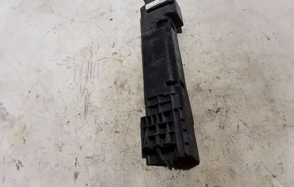 BMW X3 F25 Radiator mount bracket 7593839