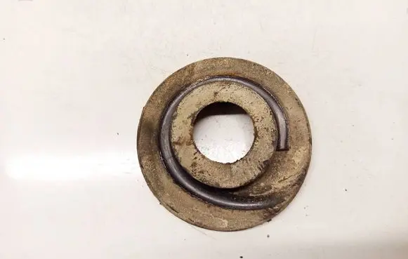 Skoda Octavia Mk2 (1Z) Front coil spring rubber mount 