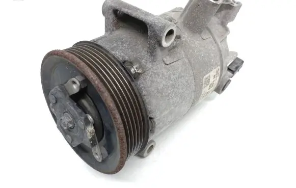 Volkswagen PASSAT B7 Air conditioning (A/C) compressor (pump) 1K0820803K