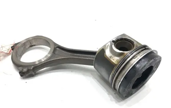 Piston with connecting rod