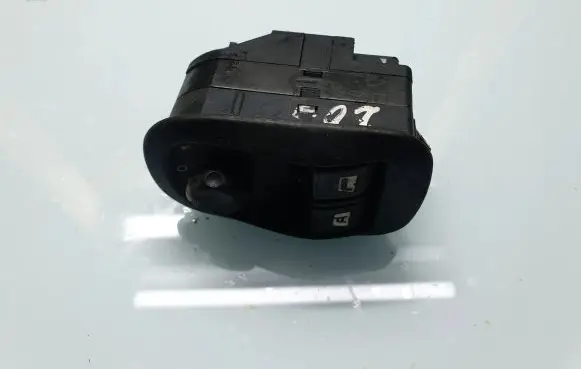 Peugeot 206 Electric window control switch 09185952