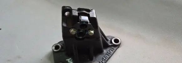 KIA Sportage Gearbox mounting bracket WFJ6K