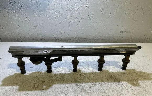 Volvo S40 Fuel main line pipe 9186836 80146290