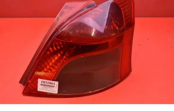 Toyota Yaris Rear/tail lights 0D-7