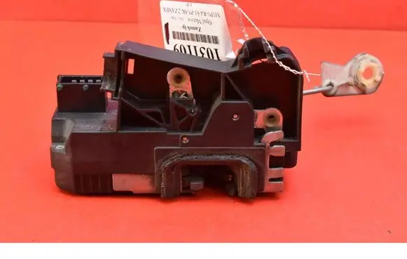 Opel Meriva A Front door lock 13154791GE
