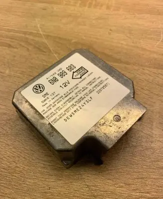Volkswagen Golf III Airbag control unit/module 6N0909603