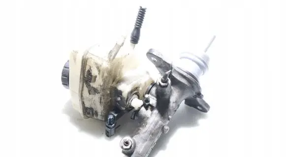 Master brake cylinder
