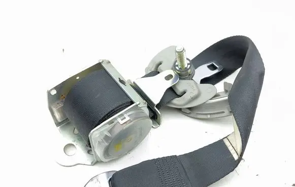 Lexus CT 200H Rear seatbelt 7S7630 046856 7211996