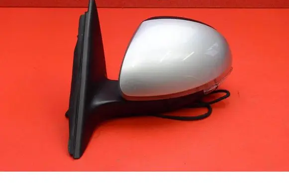 Skoda Yeti (5L) Front door electric wing mirror 5L0857933