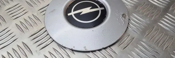 Opel Omega B1 Original wheel cap 90445782