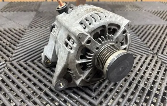 Alfa Romeo Giulia Generator/alternator 50537696