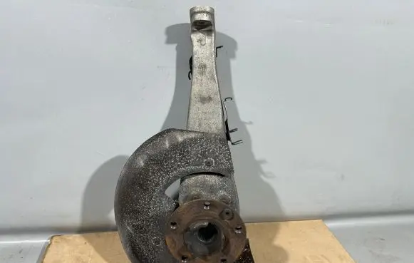 Porsche Cayenne (92A) Front wheel hub spindle knuckle 7P0407246A 95834115600