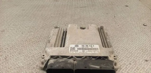 Volkswagen Golf Plus Engine control unit/module 03G906016R