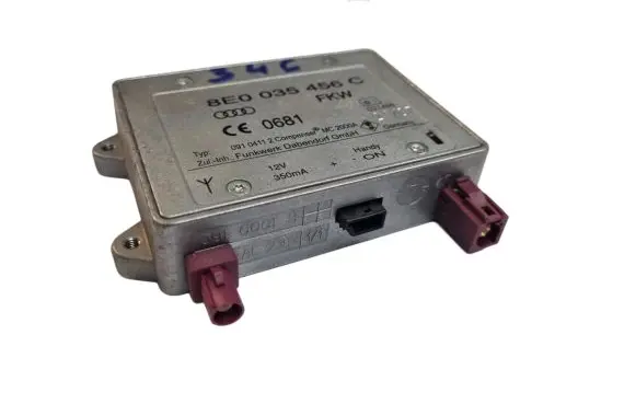 Audi A8 S8 D3 4E Aerial antenna amplifier 8E0035456C 09104112