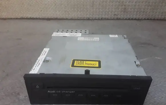 Audi A8 S8 D3 4E CD/DVD changer 4E0035111
