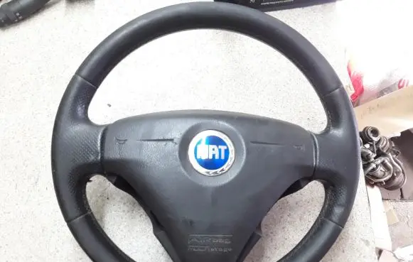 Fiat Croma Steering wheel 735399616