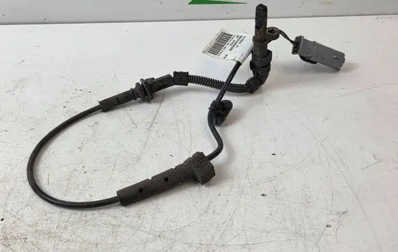 Peugeot 308 ABS brake wheel speed sensor 9825606680 43395801 6753