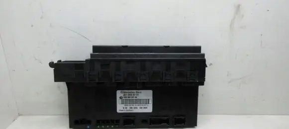 Mercedes-Benz CLS C219 Fuse module 2115456701