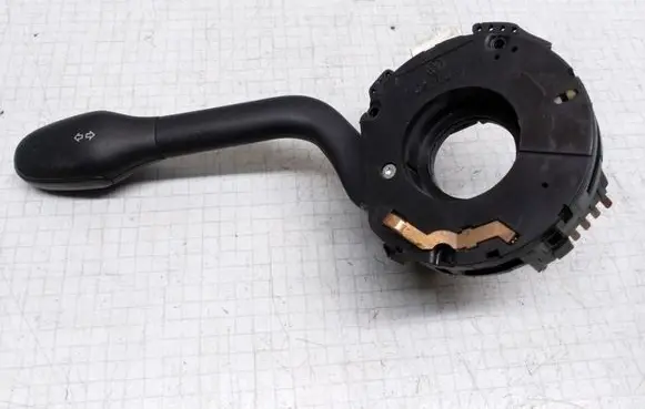 Volkswagen Golf III Indicator stalk DOTSAEQB91 DOTSAEQC88S97