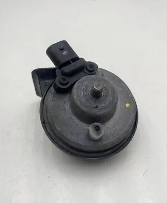BMW 1 F20 F21 Horn signal 6033FB2372 090318L7C 6033FB2387