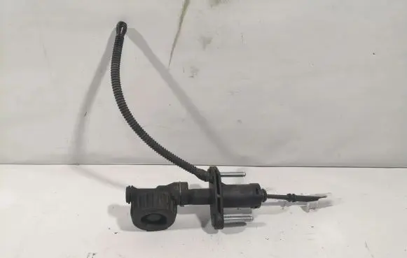 Clutch slave cylinder