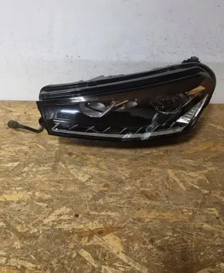 Skoda Fabia Mk4 (6VA) Headlight/headlamp